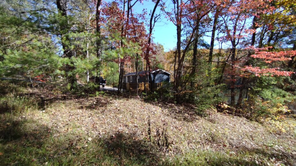 A cabin and scenery near Old Hickory Lake